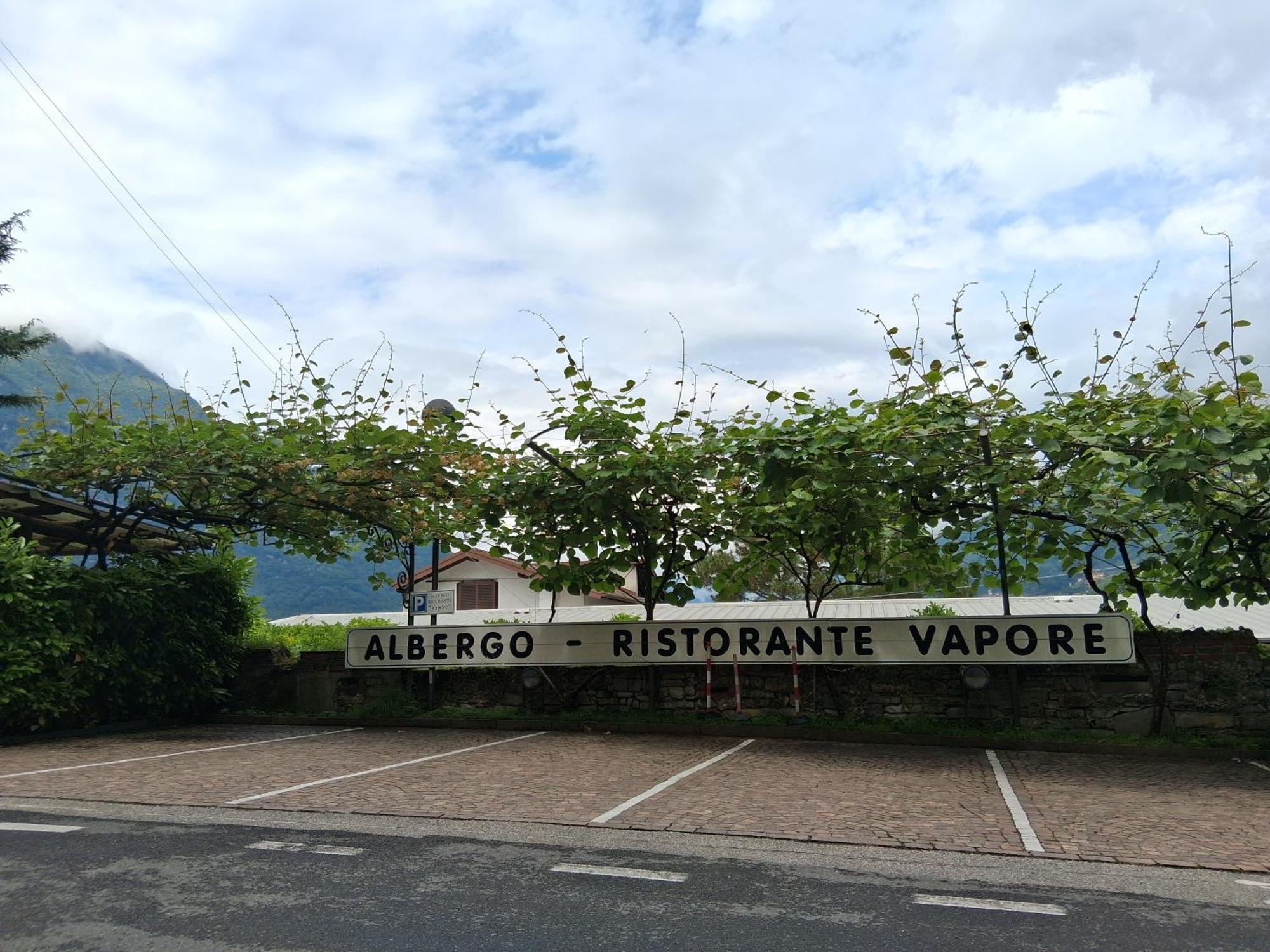 Hotel Ristorante Vapore Faggeto Lario Exteriör bild